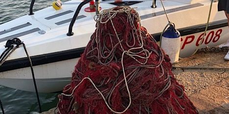 Sequestrati 300metri di rete da pesca abusiva