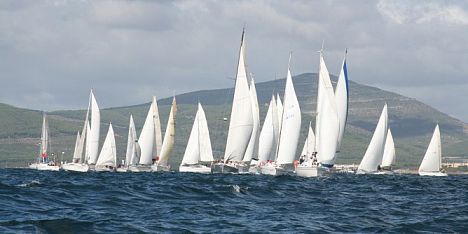 Alghero, tra vela e solidarietà